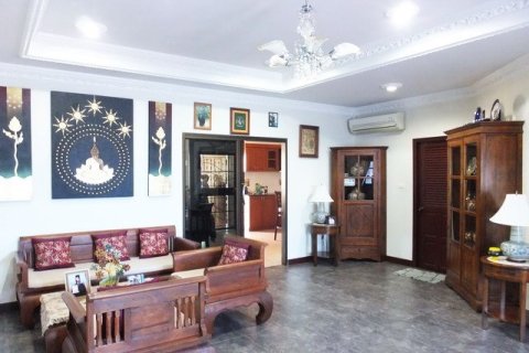 Haus in Pattaya, Thailand 4 Schlafzimmer № 223039 - Foto 6
