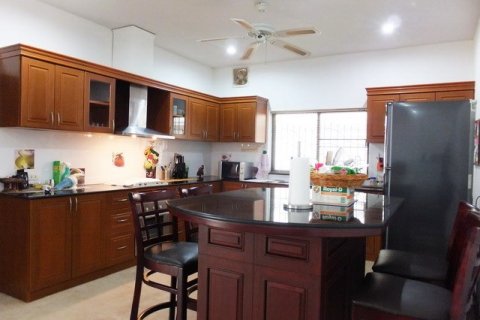 Haus in Pattaya, Thailand 4 Schlafzimmer № 223039 - Foto 8