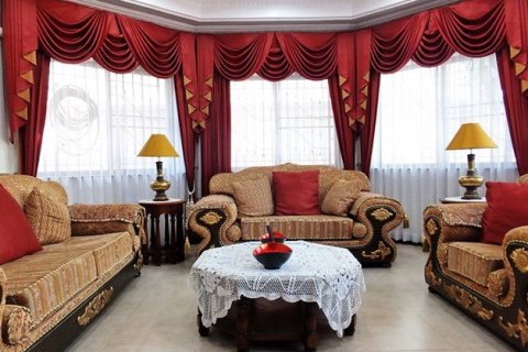 Haus in Pattaya, Thailand 4 Schlafzimmer № 223039 - Foto 4