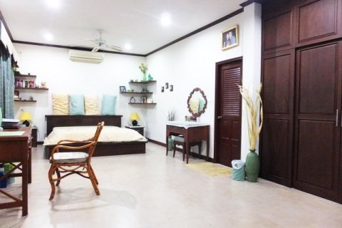 Haus in Pattaya, Thailand 4 Schlafzimmer № 223039 - Foto 10