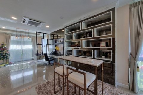 Haus in Pattaya, Thailand 3 Schlafzimmer № 223040 - Foto 3