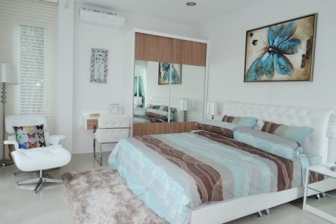 Haus in Pattaya, Thailand 5 Schlafzimmer № 223042 - Foto 7