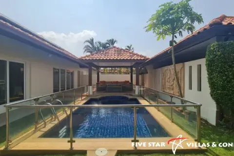 Haus in Pattaya, Thailand 4 Schlafzimmer № 223043 - Foto 3