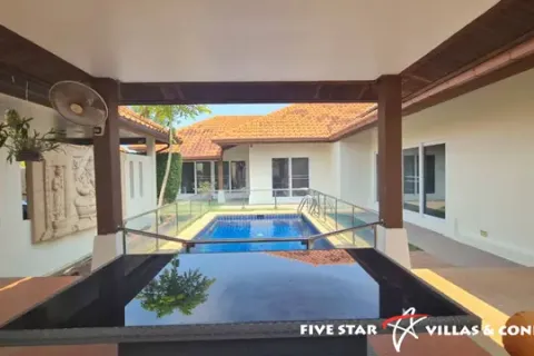 Haus in Pattaya, Thailand 4 Schlafzimmer № 223043 - Foto 15