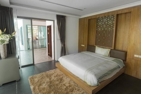 Villa in Rawai, Thailand 3 bedrooms № 133890 - photo 6