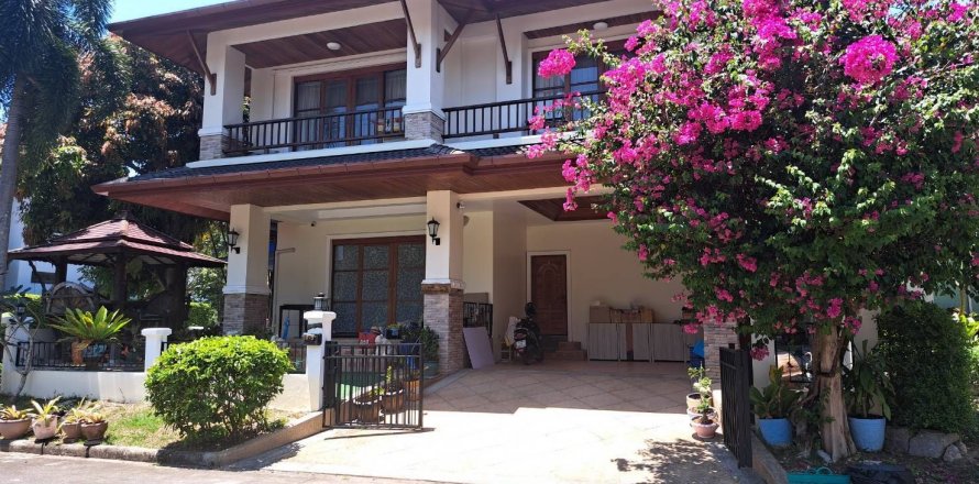 House in Phuket, Thailand 5 bedrooms № 137211