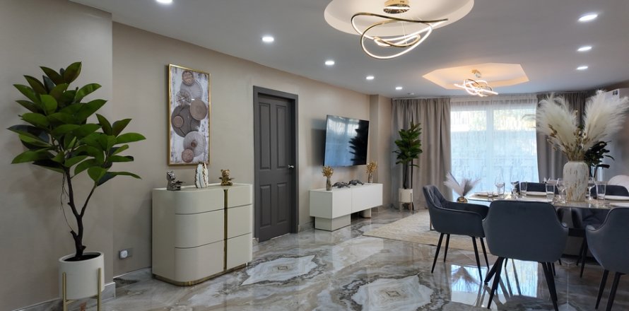 Apartment in Pattaya, Thailand 3 rooms № 176766