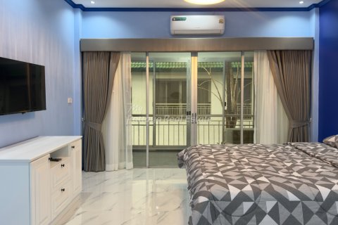 Condo in Bang Lamung, Thailand, 1 bedroom № 176762 - photo 18