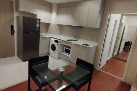 Condo à Khlong Toei, Bangkok, Thaïlande, 2 chambres  № 139983 - photo 4