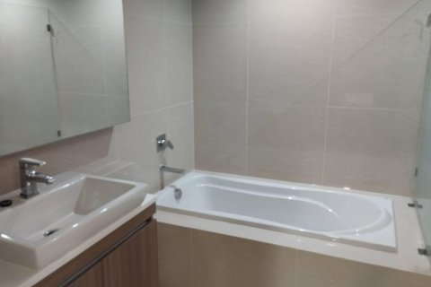 Condo à Khlong Toei, Bangkok, Thaïlande, 2 chambres  № 139983 - photo 5