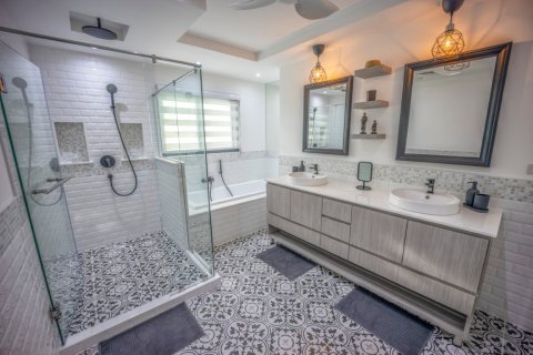 Villa in Hua Hin, Thailand 3 Schlafzimmer № 222697 - Foto 4