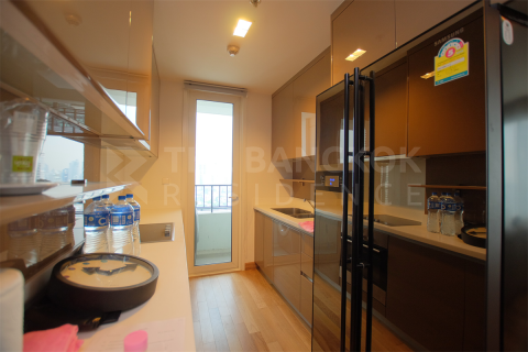 Condo in Bangkok, Thailand, 3 bedrooms № 189792 - photo 3