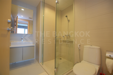 Condo in Bangkok, Thailand, 3 bedrooms № 189792 - photo 5