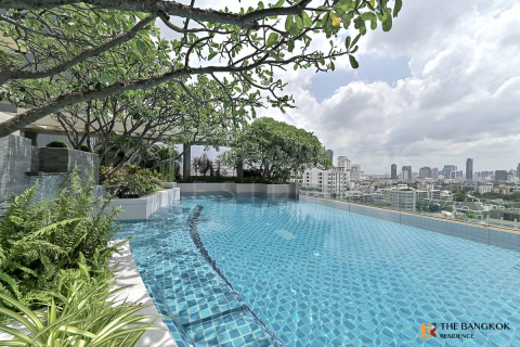 Condo in Bangkok, Thailand, 2 bedrooms  № 186774 - photo 10