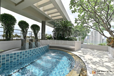 Condo in Bangkok, Thailand, 2 bedrooms  № 186774 - photo 9