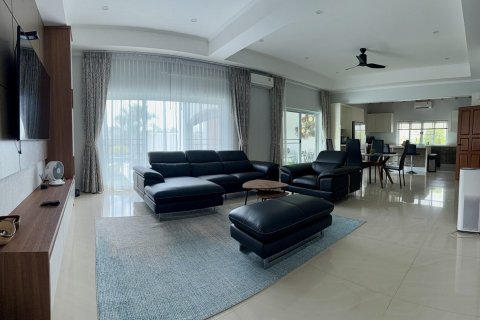 Maison à Pattaya, Thaïlande 3 chambres № 166995 - photo 8