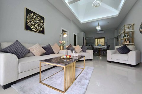 Maison à Pattaya, Thaïlande 3 chambres № 166999 - photo 11