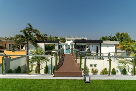 Maison à Pattaya, Thaïlande 6 chambres № 166994 - photo 4