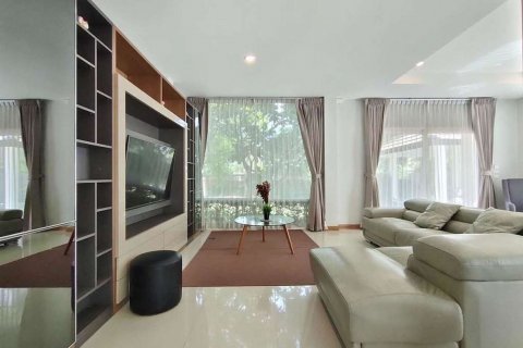 House in Chiang Mai, Thailand 4 bedrooms № 119972 - photo 5