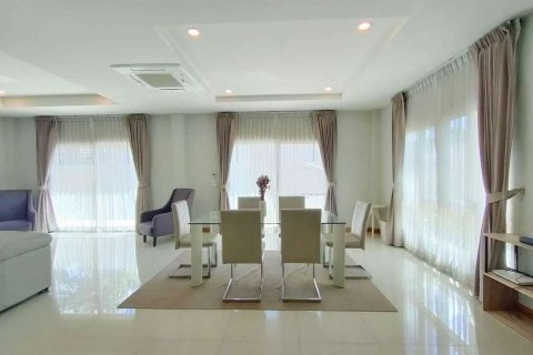 House in Chiang Mai, Thailand 4 bedrooms № 119972 - photo 10