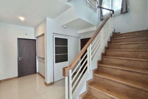 House in Chiang Mai, Thailand 4 bedrooms № 119972 - photo 17