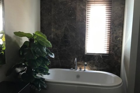 Townhouse à Yan Nawa, Bangkok, Thaïlande 3 chambres № 163314 - photo 9