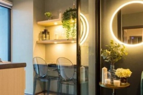 Studio dans le Condo à Watthana, Bangkok, Thaïlande  № 163312 - photo 5