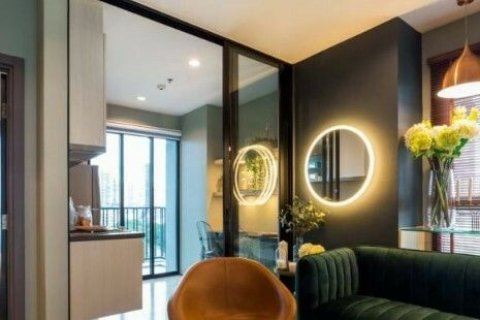 Studio dans le Condo à Watthana, Bangkok, Thaïlande  № 163312 - photo 2