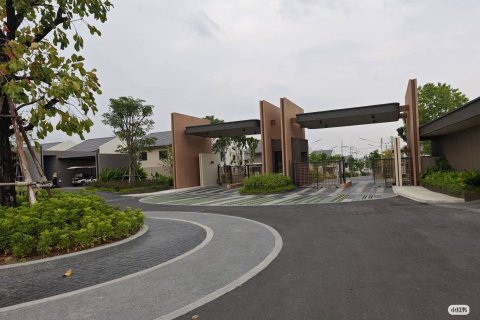 House in Pattaya, Thailand 4 bedrooms № 163311