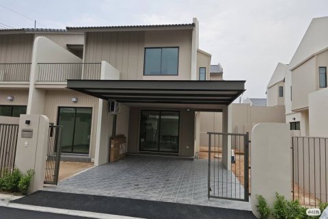 House in Pattaya, Thailand 4 bedrooms № 163311 - photo 3