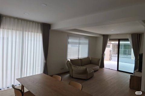 House in Pattaya, Thailand 4 bedrooms № 163311 - photo 4