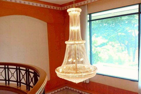 Villa in Khlong Sam Wa, Bangkok, Thailand 4 bedrooms № 160262 - photo 12