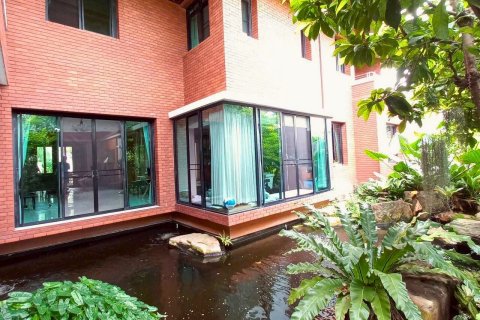 Villa in Khlong Sam Wa, Bangkok, Thailand 4 bedrooms № 160262 - photo 16