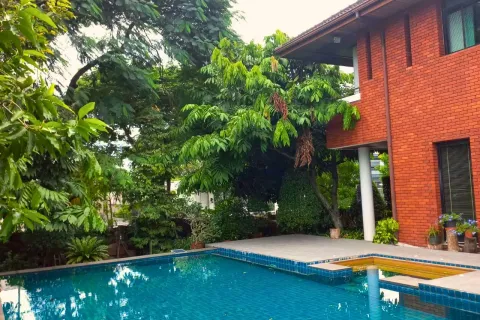 Villa in Khlong Sam Wa, Bangkok, Thailand 4 bedrooms № 160262 - photo 6