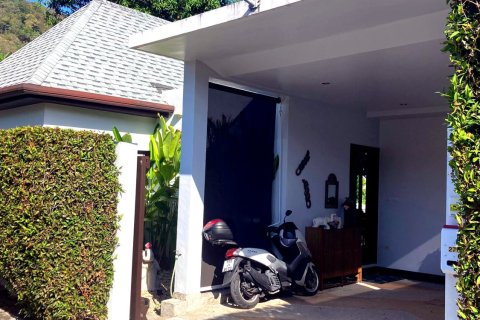 Villa in Phuket, Thailand 2 bedrooms № 168959 - photo 3