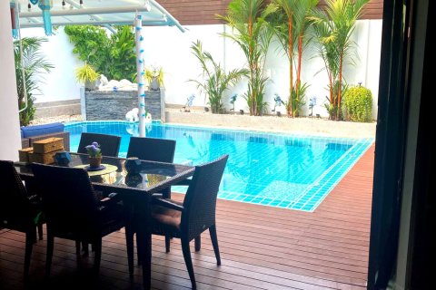 Villa in Phuket, Thailand 2 bedrooms № 168959 - photo 12