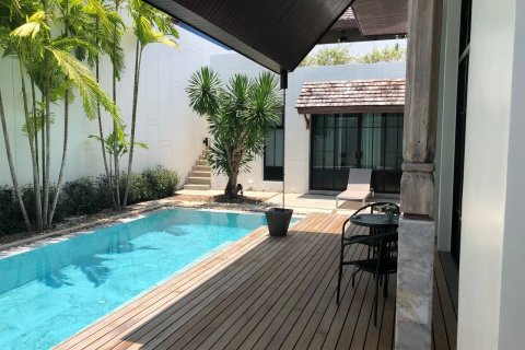 Villa in Phuket, Thailand 2 bedrooms № 168957 - photo 8