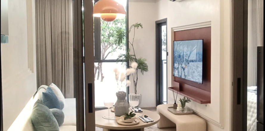 Studio dans le Condo à Watthana, Bangkok, Thaïlande  № 168961