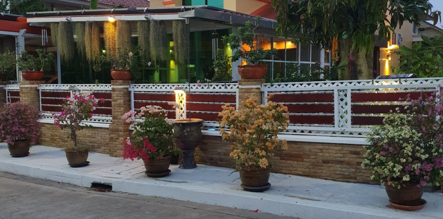 House in Samut Sakhon, Thailand 3 bedrooms № 139136