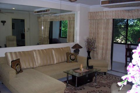 Condo in Pattaya, Thailand, 2 bedrooms  № 204055 - photo 3