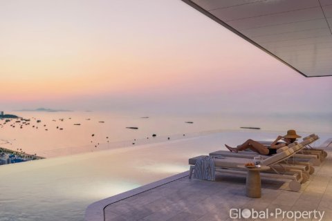 Condo in Pattaya, Thailand, 1 bedroom  № 146586 - photo 2