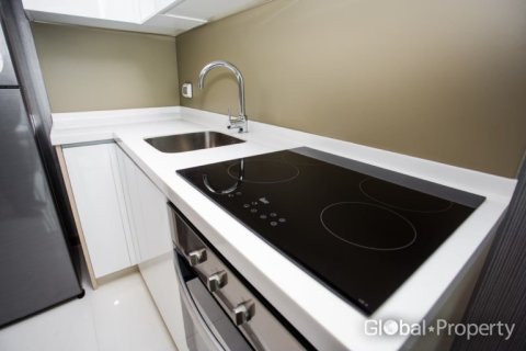 Condo in Pattaya, Thailand, 2 bedrooms  № 146585 - photo 18