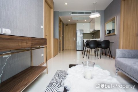 Condo in Pattaya, Thailand, 2 bedrooms  № 146585 - photo 12