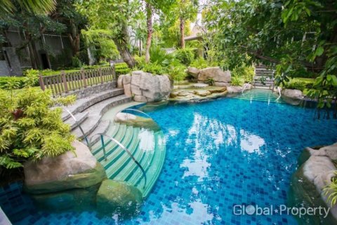 Condo in Pattaya, Thailand, 2 bedrooms  № 146583 - photo 14