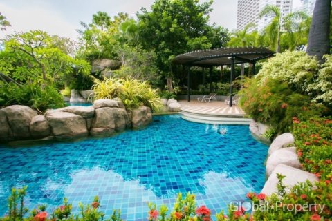Condo in Pattaya, Thailand, 2 bedrooms  № 146583 - photo 13