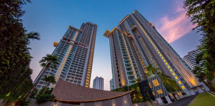 Condo in Pattaya, Thailand, 2 bedrooms  № 146583