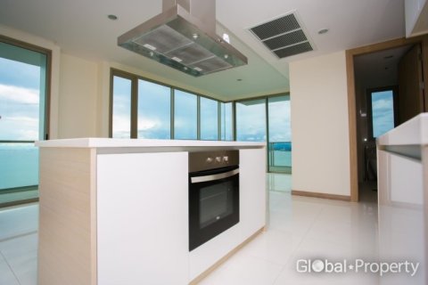 Condo in Pattaya, Thailand, 2 bedrooms  № 146583 - photo 30