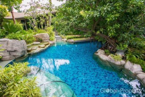 Condo in Pattaya, Thailand, 2 bedrooms  № 146583 - photo 15