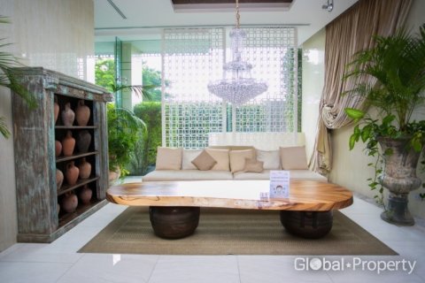 Condo in Pattaya, Thailand, 2 bedrooms  № 146583 - photo 24