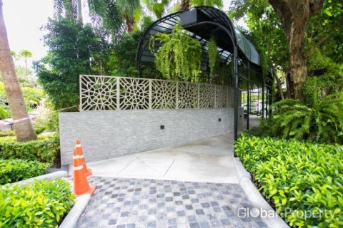 Condo in Pattaya, Thailand, 2 bedrooms  № 146583 - photo 5